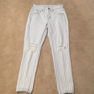 American Eagle TomGirl Jean